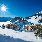 New Apartments By The Slopes In L'Alpe D'Huez