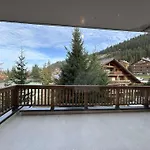 Studio 2/4 Pers, Acces Pistes Et Piscine, Proche Commerces, Meribel - Fr-1-180-297