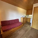 Studio 2/4 Pers, Acces Pistes Et Piscine, Proche Commerces, Meribel - Fr-1-180-297