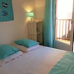 Entre Plage Et Marina T2 Climatise Avec Piscine Collective-5Hr213