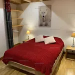 Confortable T3 Avec Terrasse Et Vue Sur Les Aravis, Capacite 6, Proche Grand Bornand - Fr-1-458-210