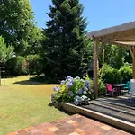 Maison Bassin D'Arcachon Avec Beau Jardin Arbore
