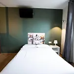 Hotel Grand Cap Rooftop Pool