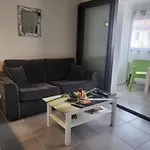 Bel Appartement A 300 Metres De La Plage +Parking