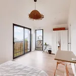 800M De La Plage, Maison Neuve Pour 10, Piscine