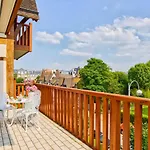 Charming Apt W- Large Balcony - 2Bd-4P - Deauville