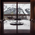 Antares Sirius 304 - Spacious Ski Inski Out Family Apartment