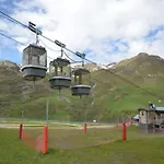 Studio Renove Style Montagne Pour 4 Pers Aux Menuires, Balcon Est, Acces Direct Pistes - Fr-1-452-22