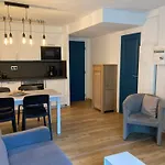 Appartement 6 Personnes Dans Residence Avec Piscine