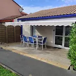 Villa Dans Residence De Vacances Avec Piscine, Tennis Et Aire De Jeux