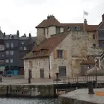 A Honfleur Comme Chez Soi