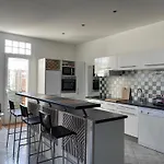 Spacieuse Villa Dans Les Pins