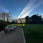 La Pommeraie, Maison Avec Tres Grand Jardin