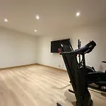 Superbe Chalet 15 Pers. Avec Spa, Sauna, Proche Telecabine Et Centre, Equipements Complets - Fr-1-679-17