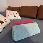 Nid Douillet Au Coeur Du Village