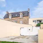 Dans La Campagne D'Erquy, Grande Maison Pour 6