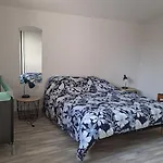 Agreable Duplex Avec Jardin Et Terrasse