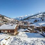 A La Clusaz: Proche Pistes Et Cours De Ski, Spacieux, 2** - Fr-1-304-208