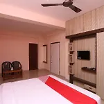 Hotel O Greenland Inn