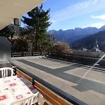 Studio Montagnard Pour 4 A 5 Min Des Commerces Avec Ski Bus Au Pied - Fr-1-458-119