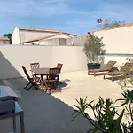 Abys Logement Avec Grande Terrasse