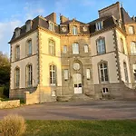 Jolie Maison Au Chateau