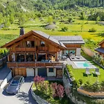 Chalet Luxe Piscine Et Spa 18 Personnes Serrechevalierholidays