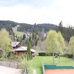 Appartement Cosy Pres Du Centre Et Des Pistes Avec Balcon, Parking, 6 Couchages - Fr-1-623-305