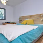 4 Bedroom Gorgeous Home In Ollioules