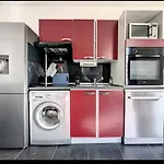 Appartement Lumineux Au Coeur De Marseille Avec Balcon Prive
