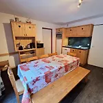 2 Pieces+Cabine, 6-8 Pers, 42M², Coeur Station, Pres Pistes, Tv, Dvd - Fr-1-265-220