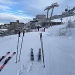Studio Acces Direct Aux Pistes Et La Croisette, Au Coeur Des Menuires