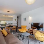 Magnifique Appart 4* Neuf, 70M², 2 Chambres + Coin Montagne, Balcon, Parking & Wi-Fi Inclus - Fr-1-638-17