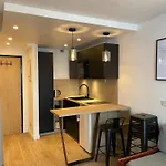 Studio Cabine Au Pied Des Pistes Avec Balcon - Tignes Val Claret - Fr-1-502-564