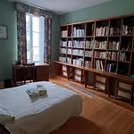Grande Maison De Ville Avec Jardin - Baie Du Mont St Michel