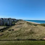 Appartement Vue Sur Mer Et Acces Direct A La Plage
