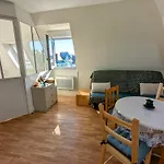Appartement Vue Sur Mer Et Acces Direct A La Plage