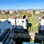 Spacious T3 With Wifi - Terrace And Parking