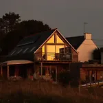 Cote Et Rove Maison Mignon Au Bord De Mer