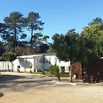 Les Pommes De Pin Gite 2 A 4 Pers Les Mathes Proche Zoo La Palmyre