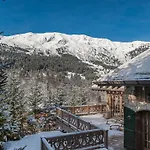 Chalet Chaleureux Avec Jacuzzi, Hammam Et Salle De Jeux A Mussillon - Fr-1-565-40