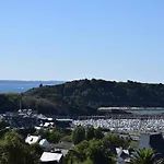Appartement Vue Sur Mer De Chaque Piece, Expose Au Sud Au Centre De Trebeurden Ref - 666