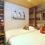 Appartement De Standing A Courchevel - 3 Chambres, Parking, Acces Pistes, Vue Sur La Vallee - Fr-1-575-236