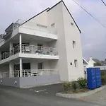 Charmant T2 A Etel Avec Terrasse, Parking Et Proche Plage - Fr-1-479-194