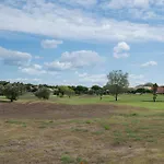 Villa Avec Piscine Partagee