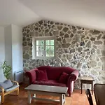 Mas Chamarel A Sanary-Sur-Mer Au Milieu Des Vignes Et Oliviers