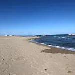 House Close To The Beach For 23 People