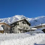 Residence Igloo 12 Ski In - Ski Out - Happy Rentals