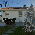 Maison Pour 2 A 4 Personnes Avec Jardin Proche De La Plage Et Des Commerces Royan