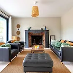 Villa 6 Ch. Avec Sauna, Jardin Et Parking Pres Du Bassin D'Arcachon - Fr-1-736-51